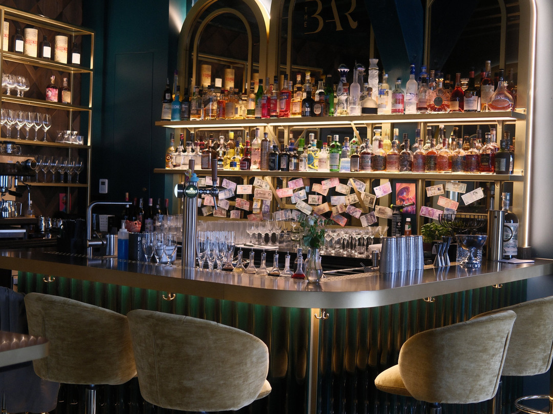 德拉科住宿大酒店主图