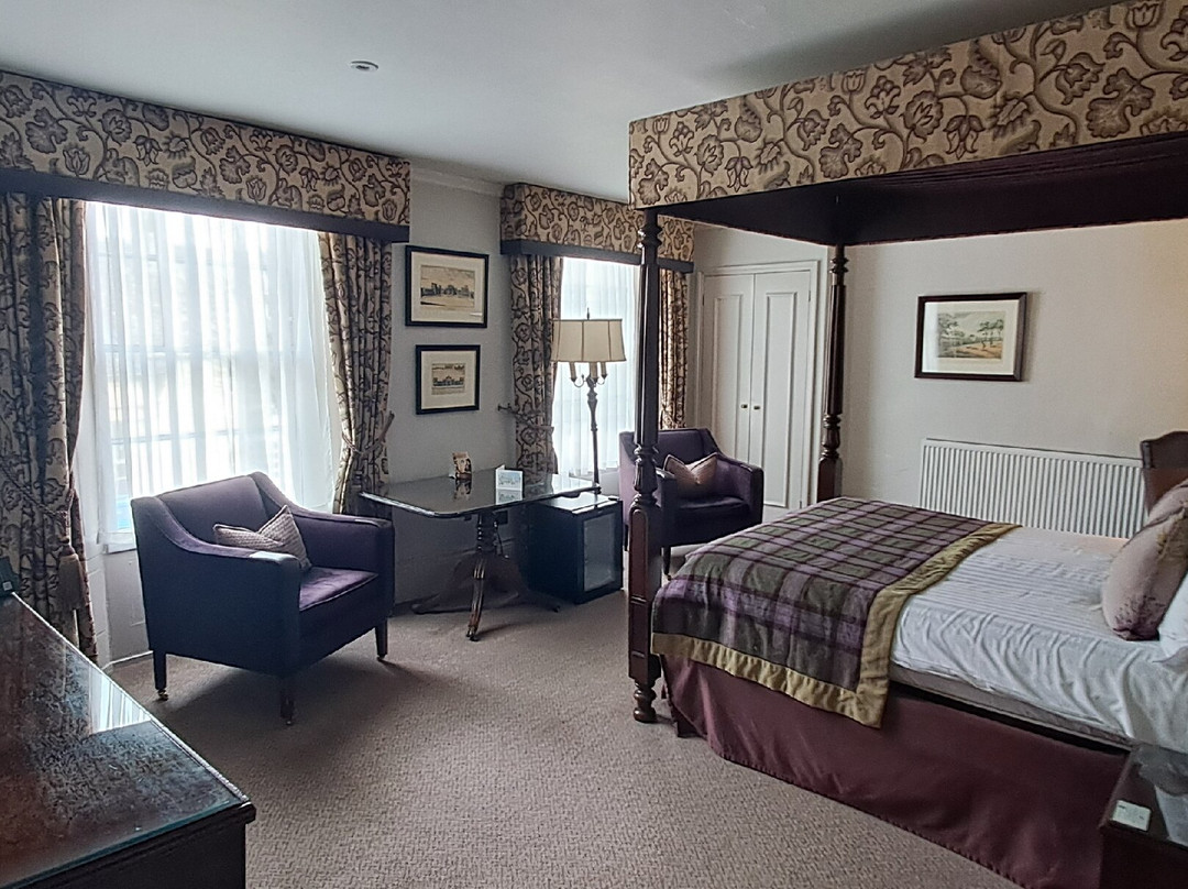 麦克唐纳德大熊酒店主图