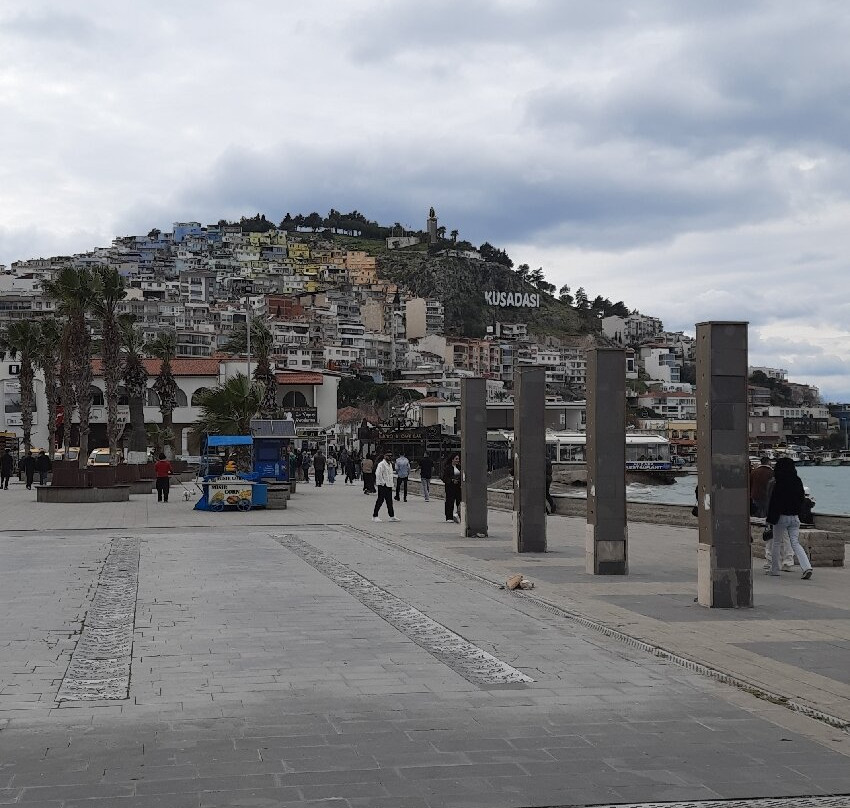 Kuşadası Atatürk Anıtı-库萨达斯必去景点