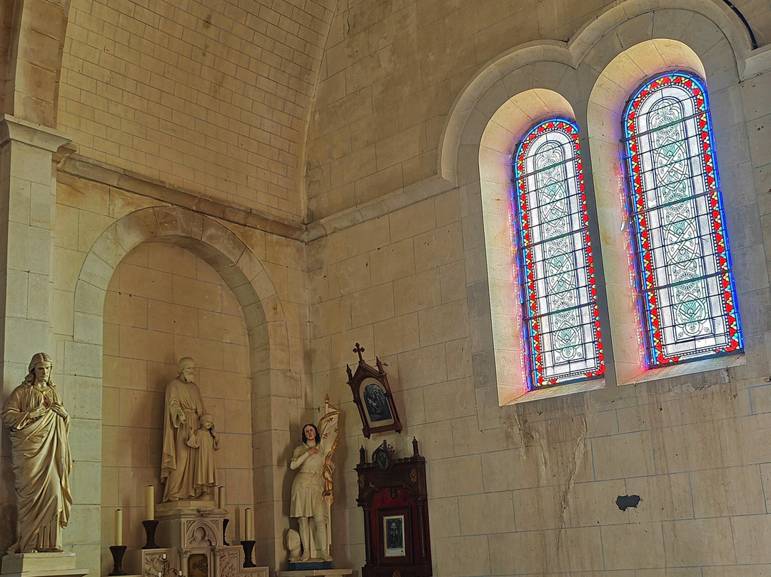 Eglise Saints-Pierre-et-Paul-Fontenay-le-Comte必去景点