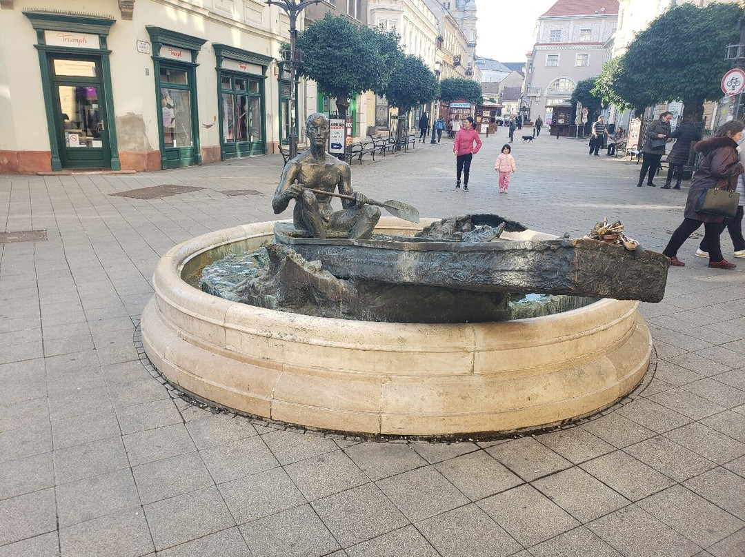 Gyor Old Town Area-焦尔必去景点
