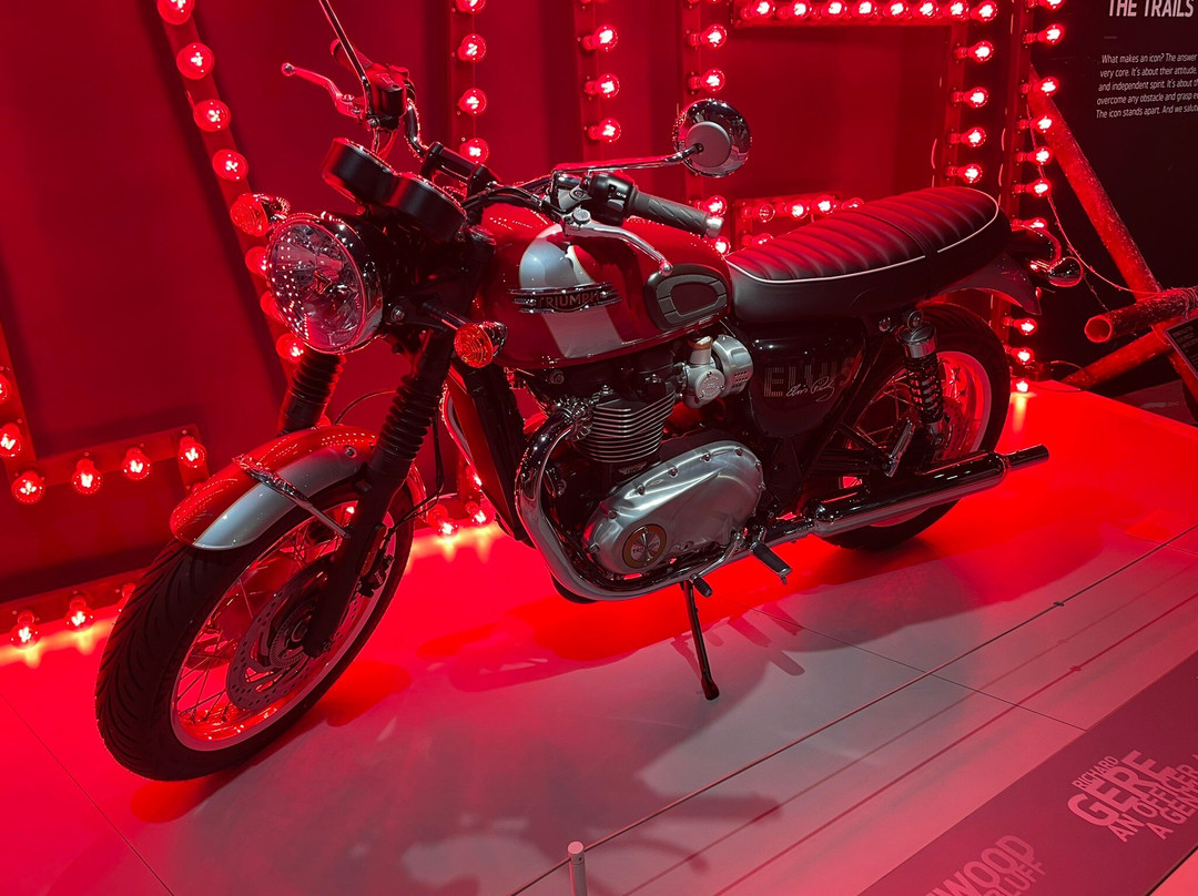 Triumph Factory Visitor Experience-欣克利必去景点