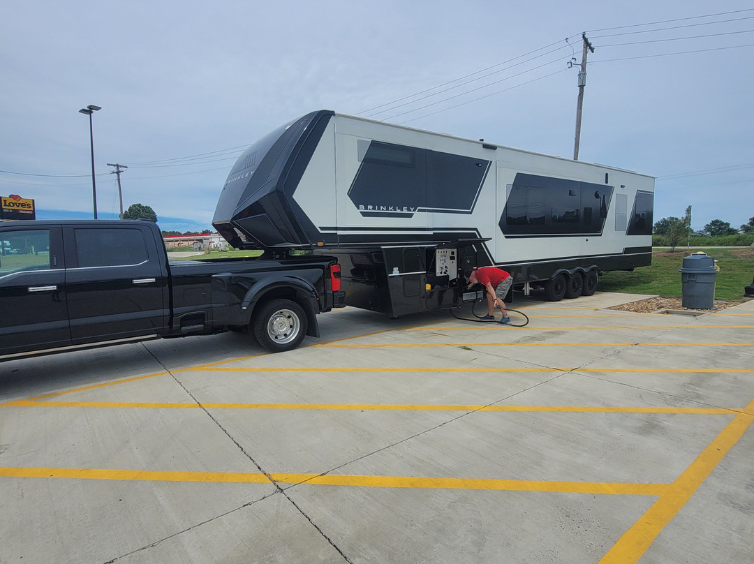 Love's RV Hookup-Prescott AR 884