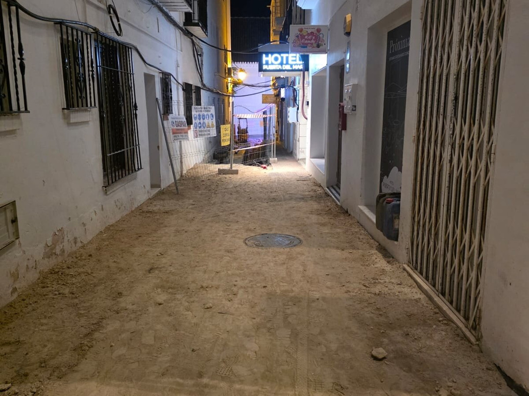 太阳门广场酒店主图