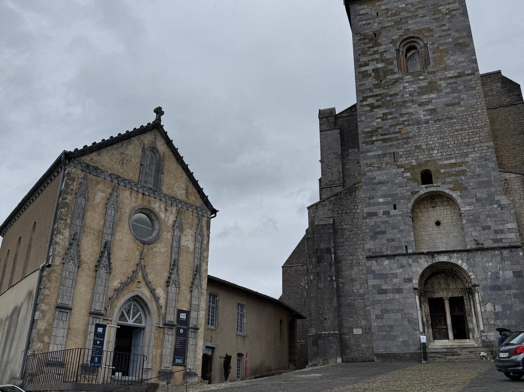 Cathedrale Sainte Marie-Saint-Bertrand-de-Comminges必去景点