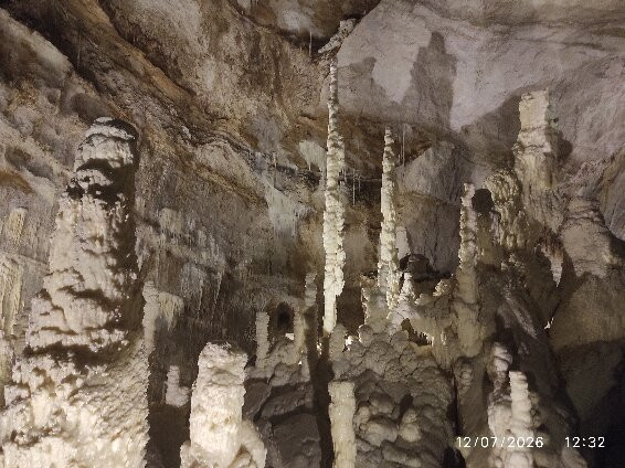 Genga Grotte Di Frasassi