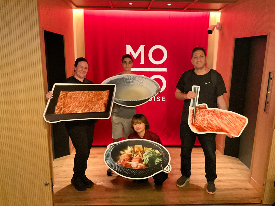 MO-MO-PARADISE 新宿三丁目店