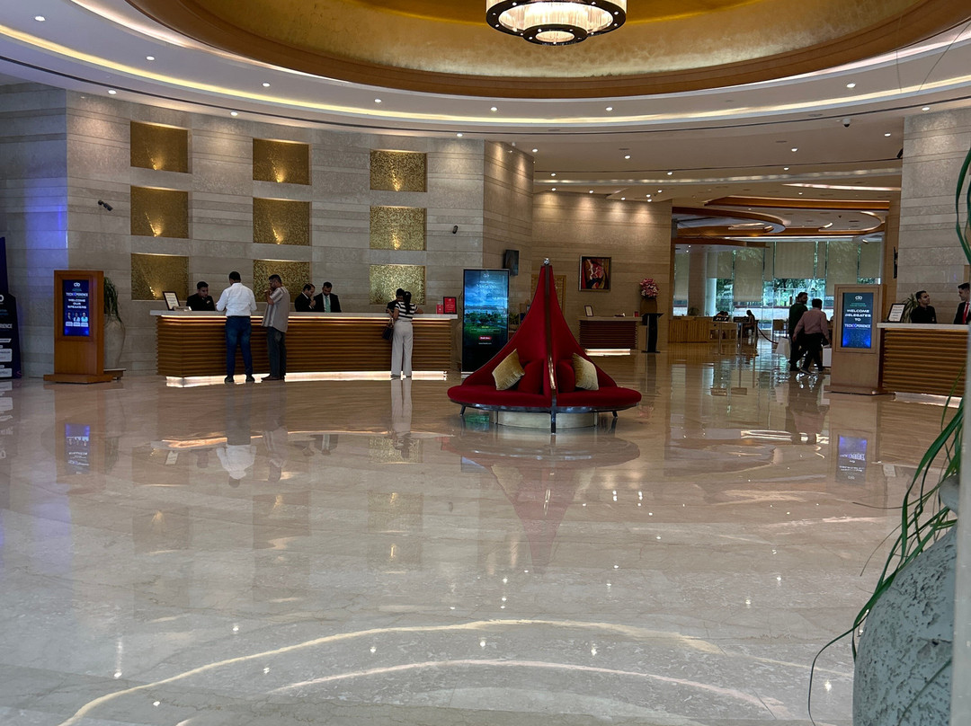 拉利特昌迪格酒店主图