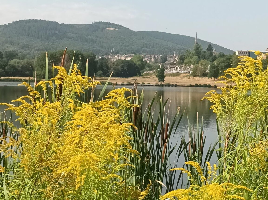 Plan d'Eau du Vallon-Autun必去景点