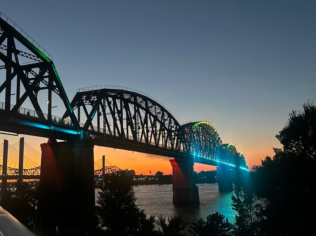 The Big Four Bridge-路易斯维尔必去景点