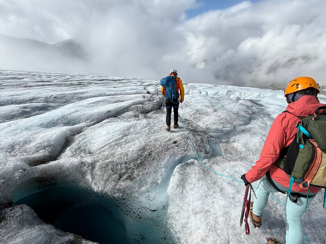 Guided glacier walk-Hjelledalen必去景点