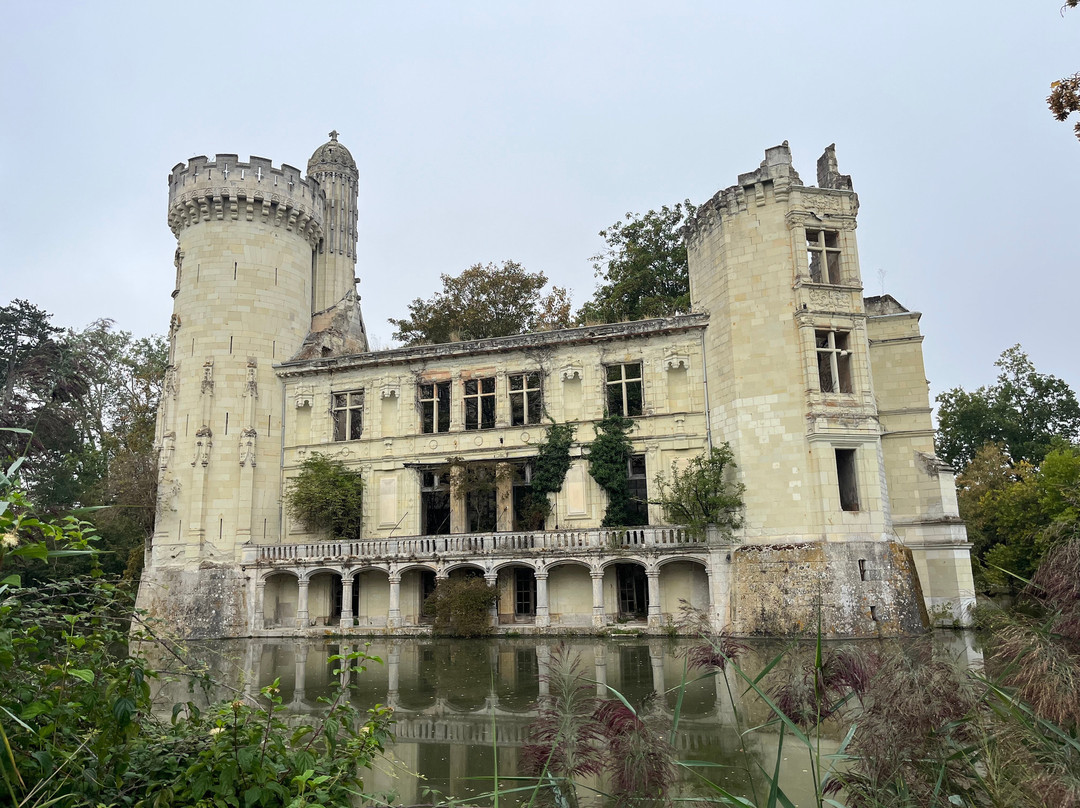 Château de la Mothe Chandeniers-Les Trois-Moutiers必去景点