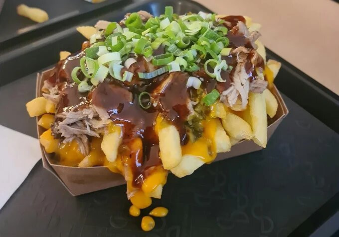 Pompatat Friet & Burgerhuis