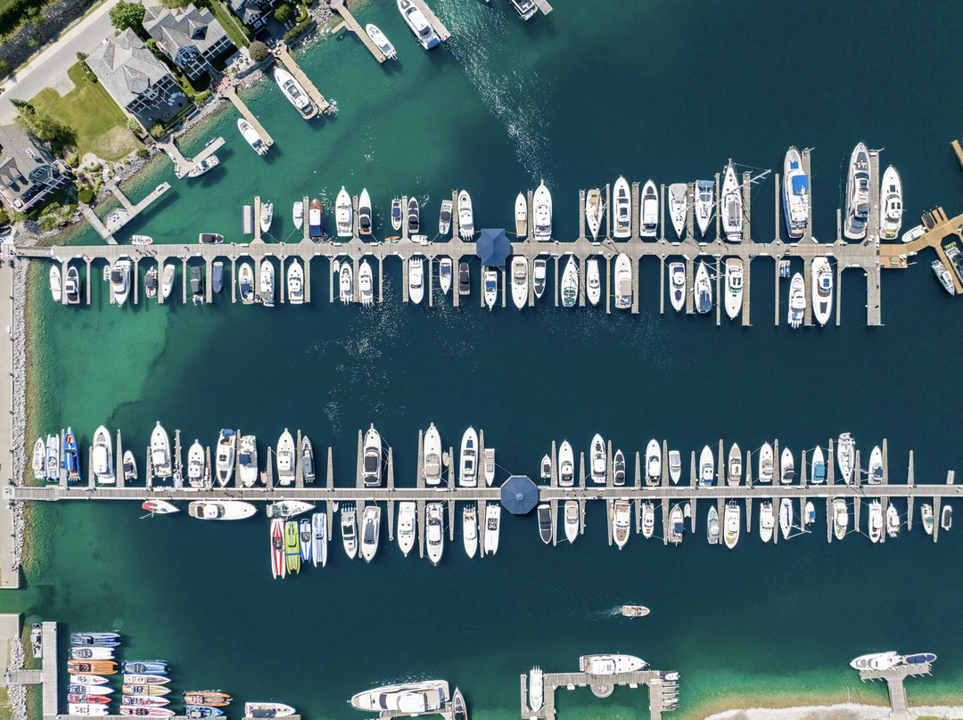 Bay Harbor Lake Marina-皮托斯基必去景点