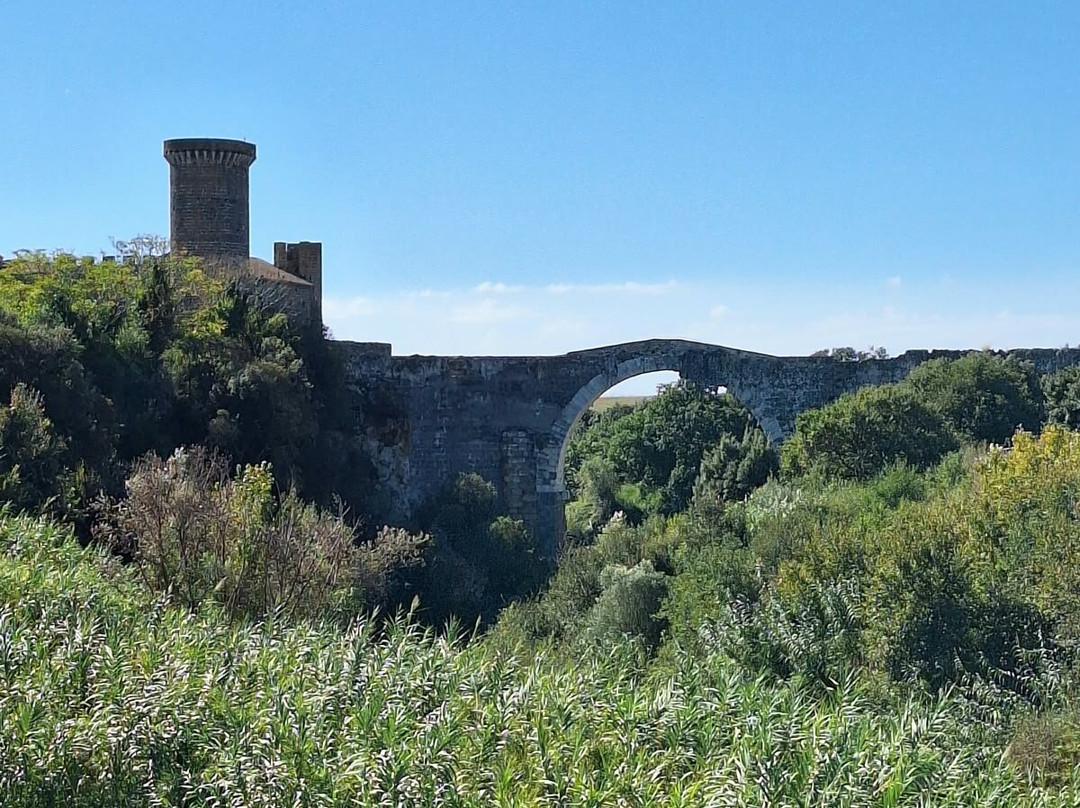 Ponte del Diavolo-Montalto di Castro必去景点