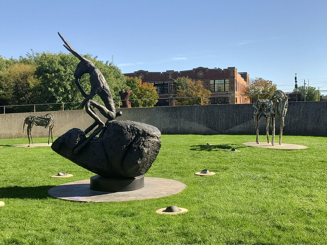 Pappajohn Sculpture Park-得梅因必去景点