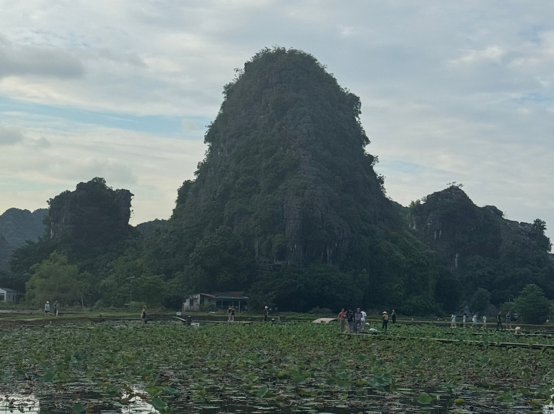 Go Asia Travel-Long Bien必去景点