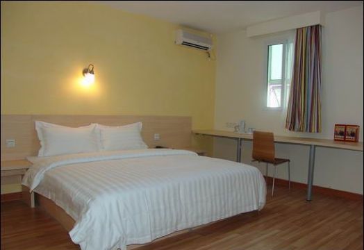 7天优品酒店(北京望京SOHO阜通地铁站店)-客卧