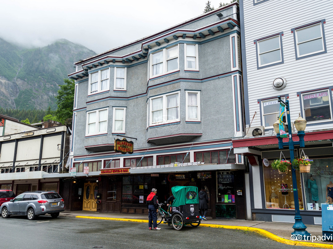 阿拉斯加酒店及酒吧