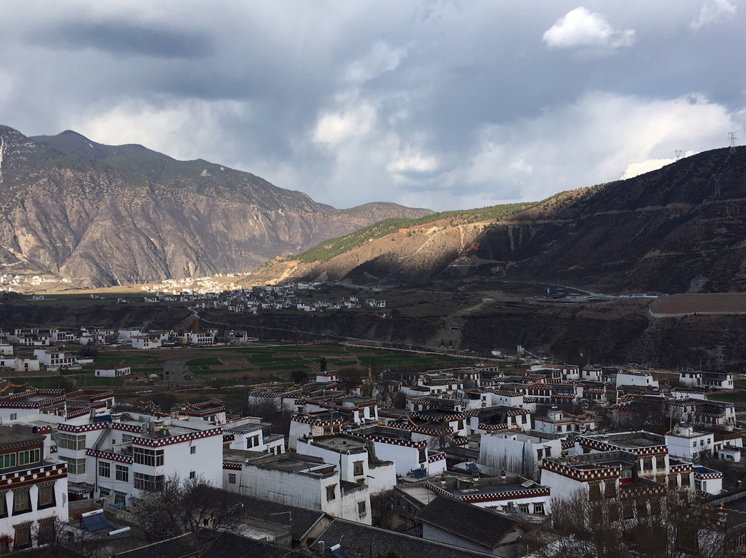 乡城县旅游攻略图片