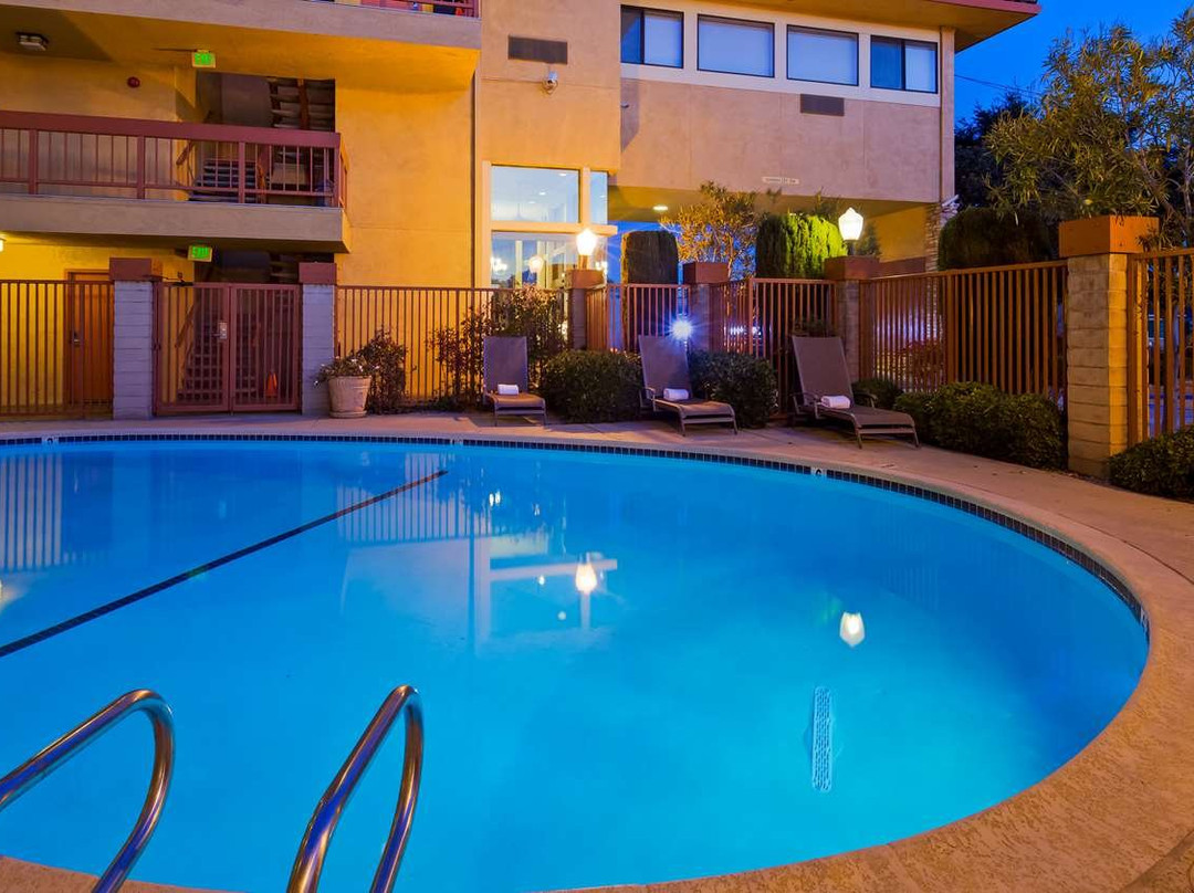 海沃德贝斯特韦斯特普勒斯酒店主图