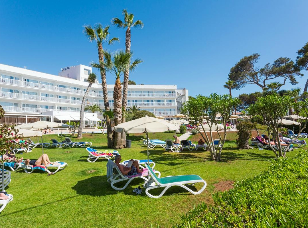 卡拉布兰卡酒店住宿-Globales Cala Blanca