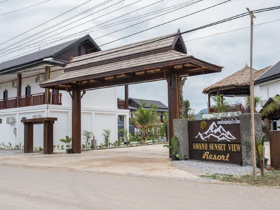 Savanh Sunset View Resort
