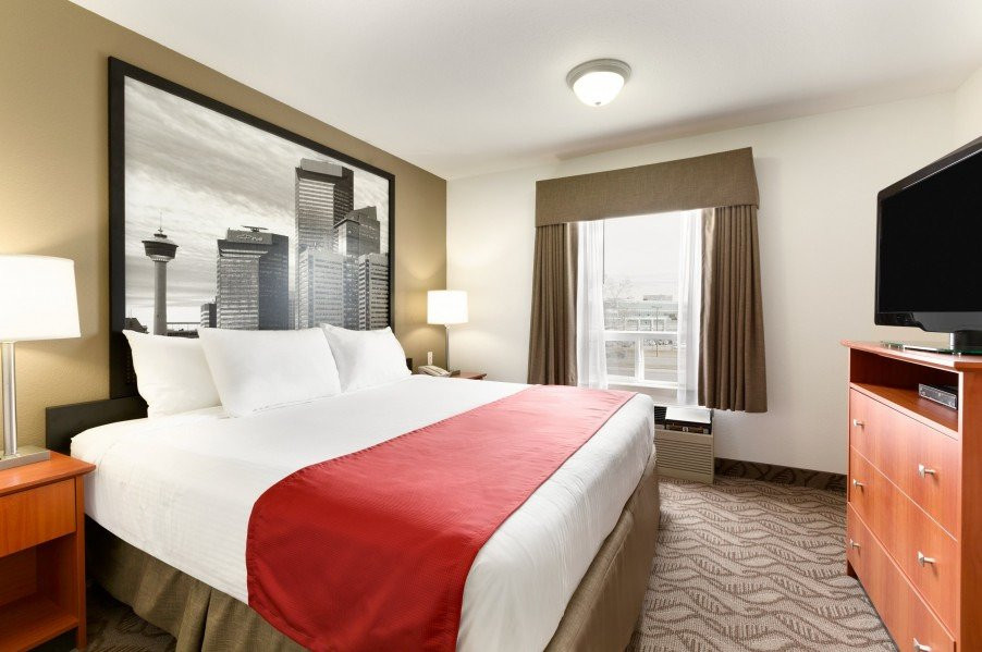 Super 8 by Wyndham Calgary Shawnessy Area主图