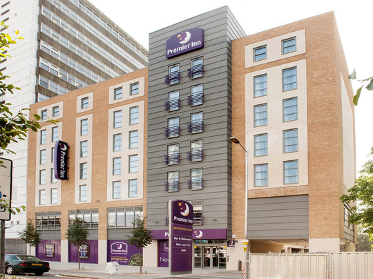 伦敦克罗伊登镇中心普瑞米尔客栈