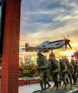 Veterans Memorial Museum景点门票图片