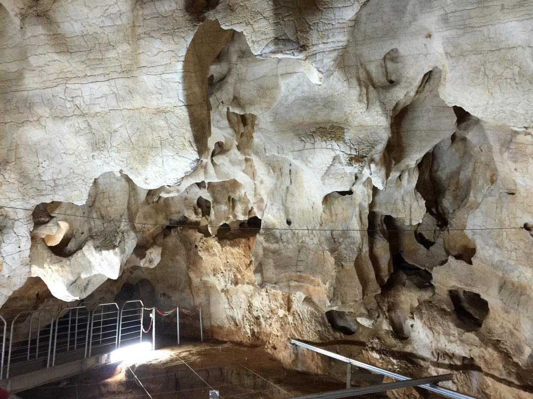 Corbeddu Cave