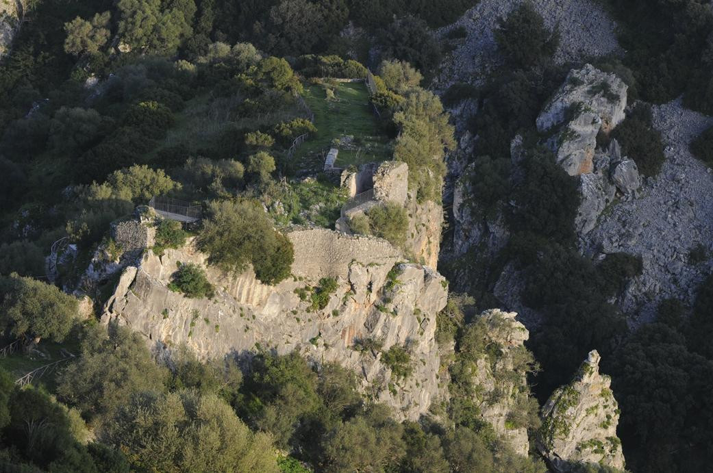 Ruinas旅游景点-Castello di Medusa