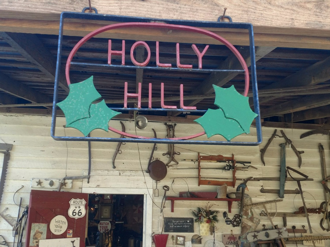 Holly Hill Antiques景点图片
