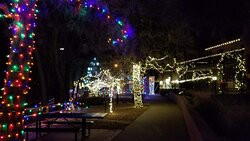 Clear Creek Whitewater Park-戈尔登必去景点