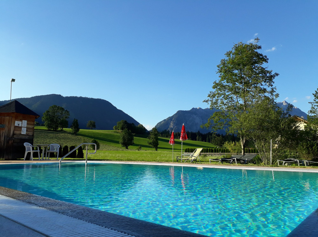 Grobming酒店住宿-Landhotel Haeuserl im Wald