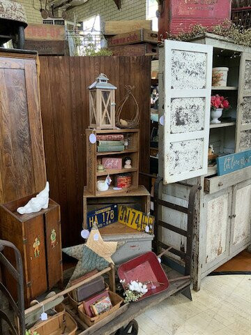 Off The Hinge Antiques-巴西必去景点