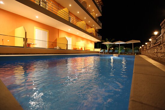 Karos Hotel Llaman-泳池