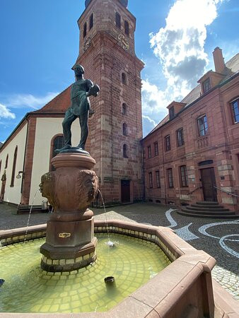 Schuster-Joss-Brunnen-Pirmasens必去景点
