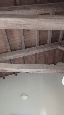 莱昂诺尔德阿基塔尼亚酒店主图