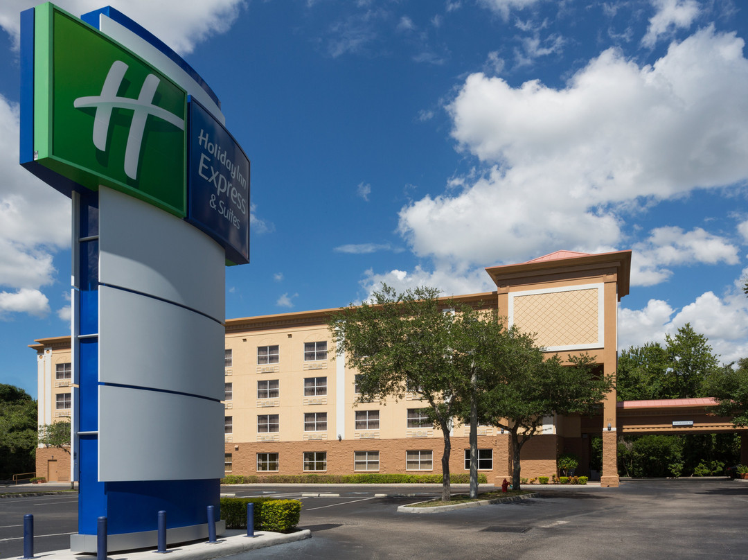 Holiday Inn Express & Suites Plant City by IHG
