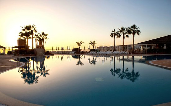 阿尔卡拉酒店住宿-哥斯达黎加洛杉矶巨人酒店