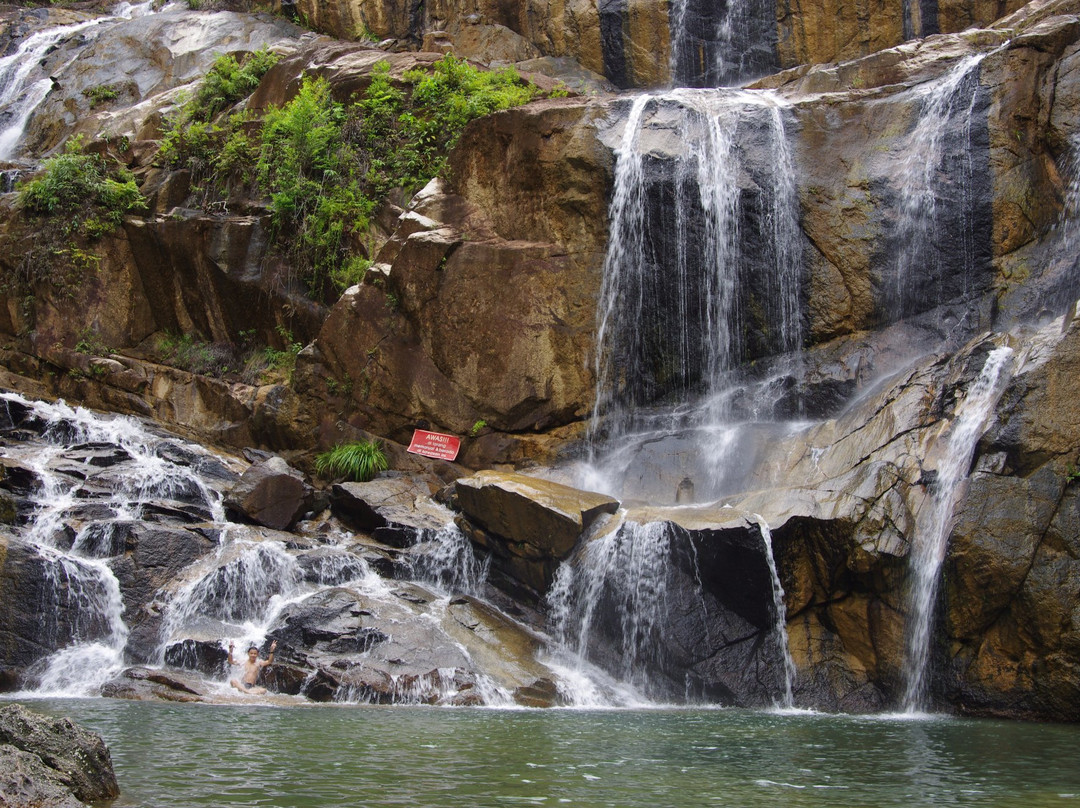Sungai Pandan Waterfall景点图片