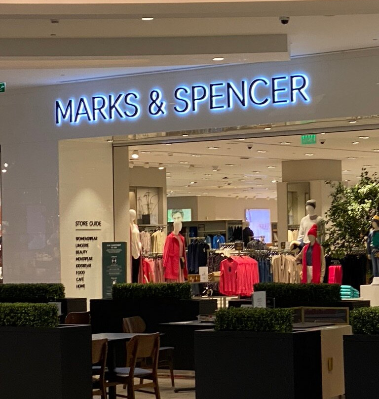 Marks & Spencer Al Kout景点图片