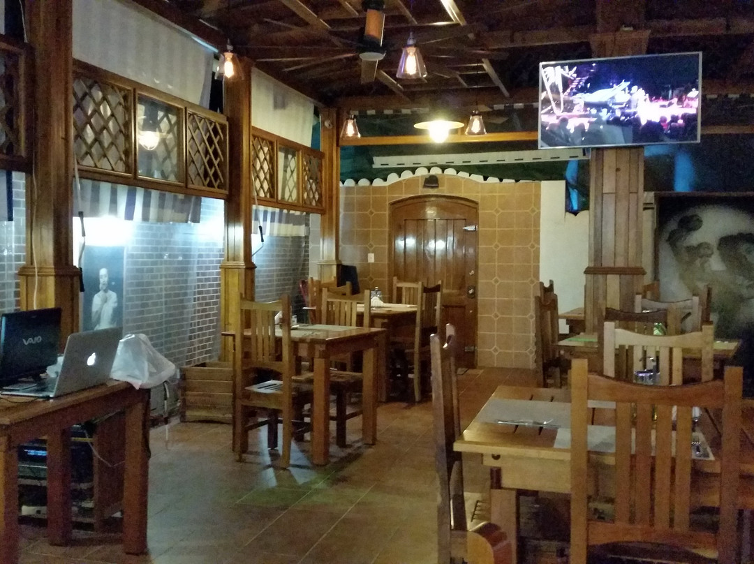 San Antonio de los Banos餐馆和美食-La Covacha