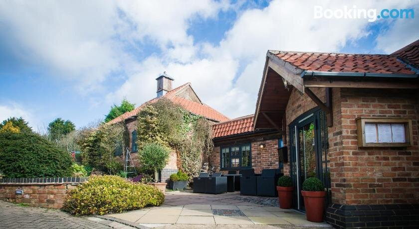 The Hammer & Pincers主图