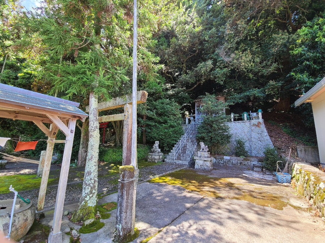 Kajika Shrine景点图片