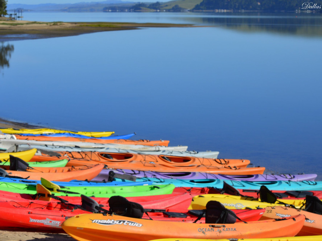 Blue Waters Kayaking景点图片