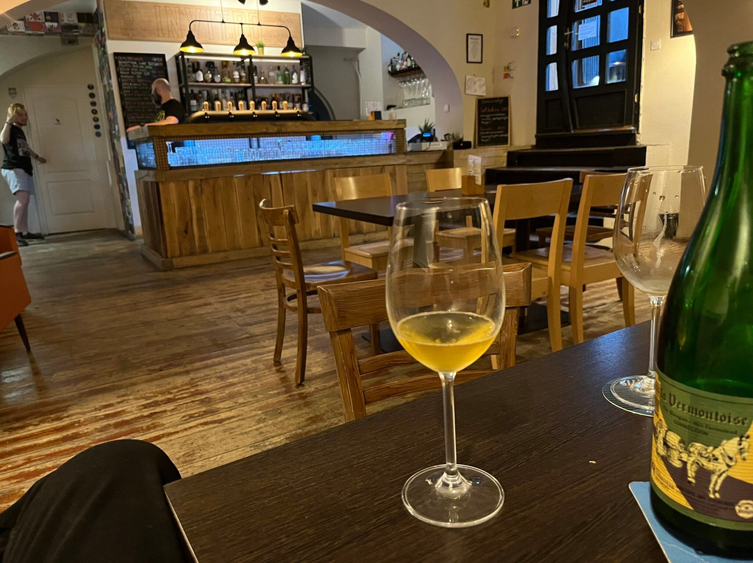 Invitro Beerbar景点图片
