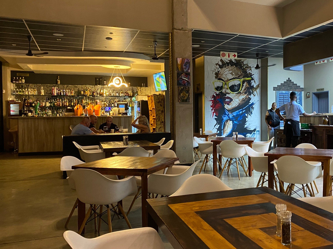 Vela Contemporary Portuguese