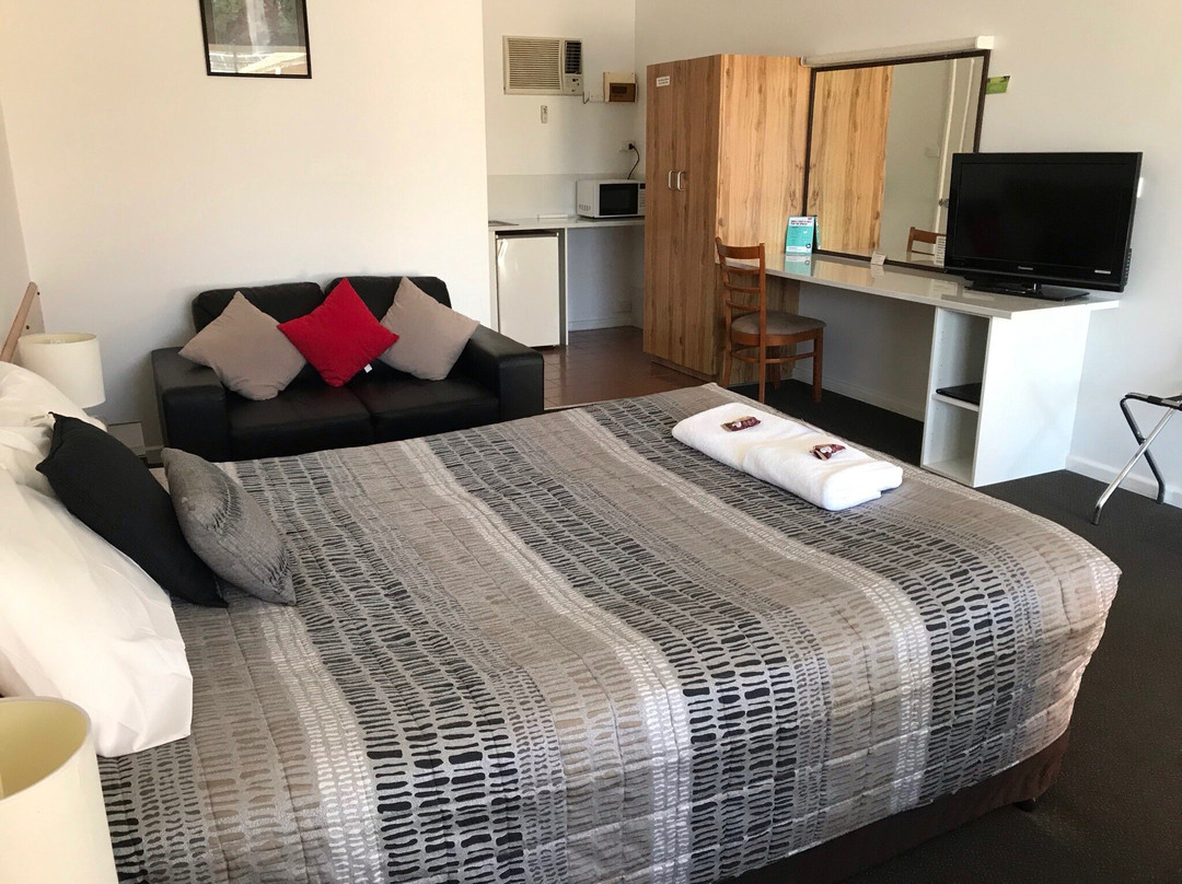 Holbrook Town Centre Motor Inn主图